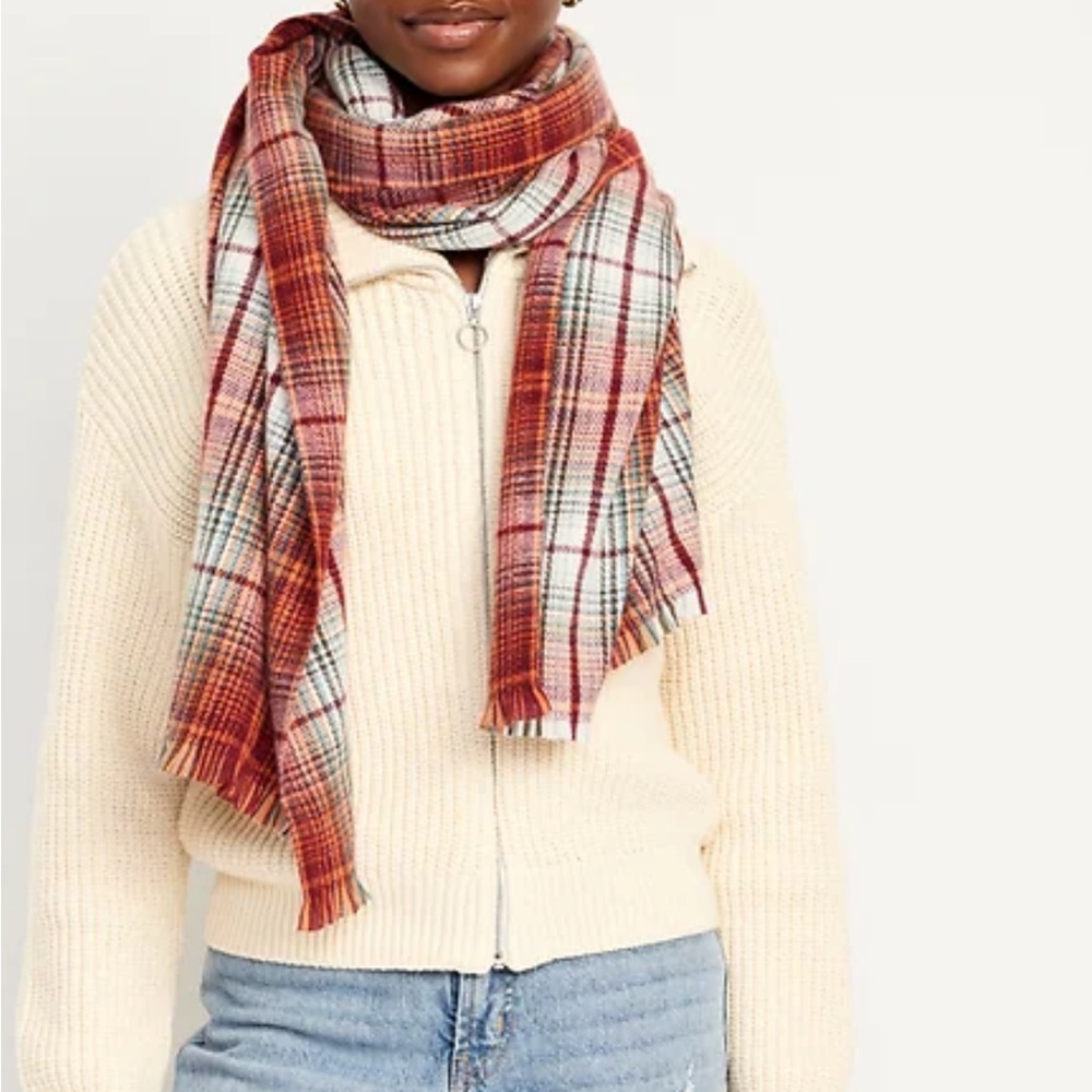 Plaid Scarf in Red and White